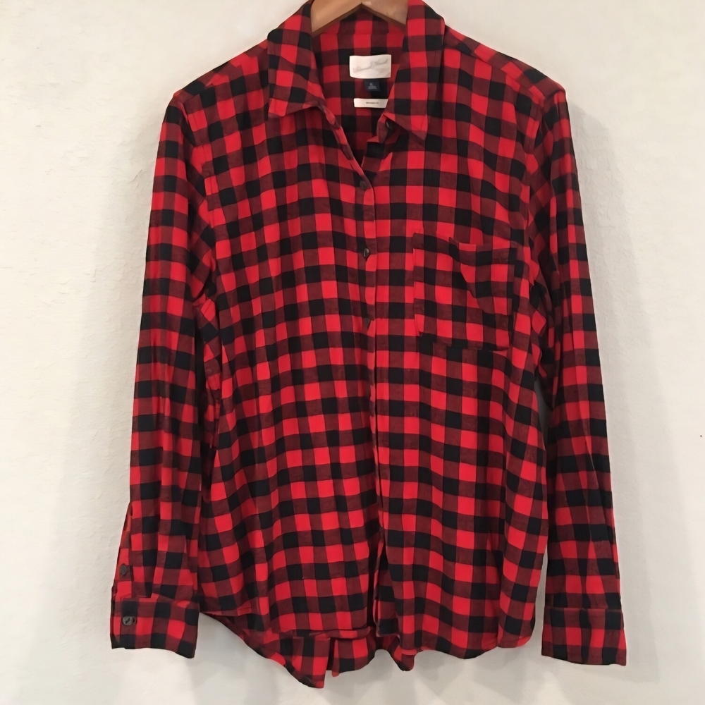 Universal Thread Long Sleeve Cabincore Red Black Buffalo Plaid ButtonDown L